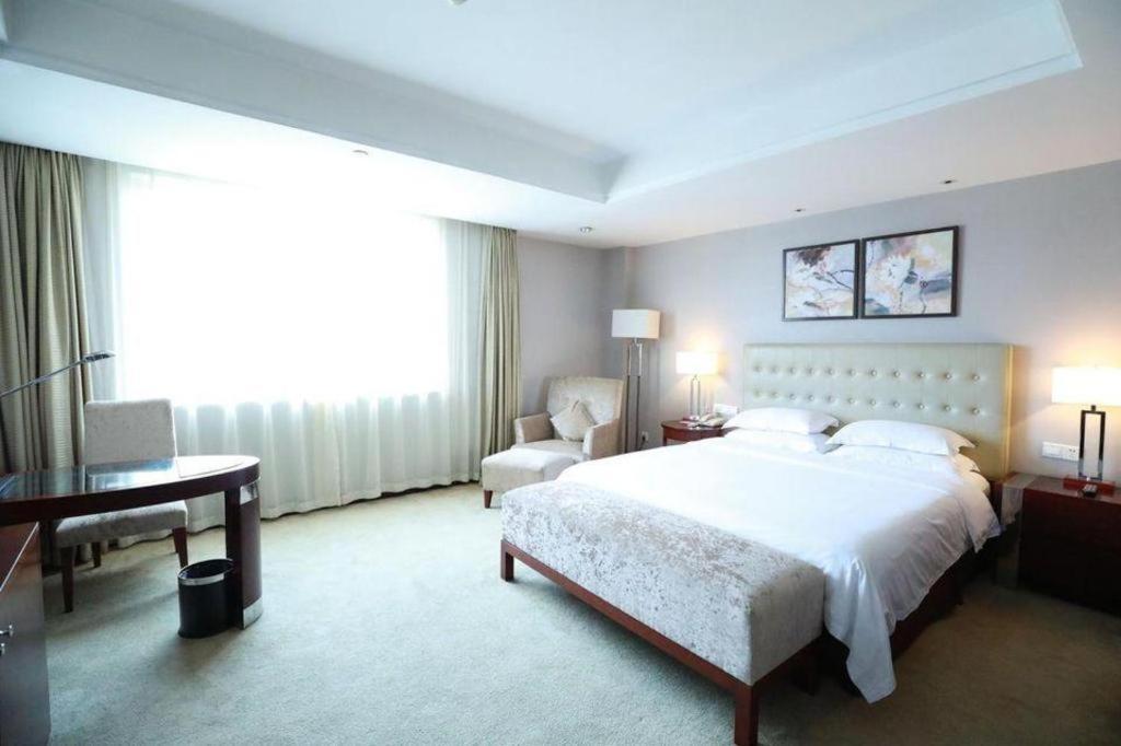Maison New Century Hotel Ningbo Exterior foto