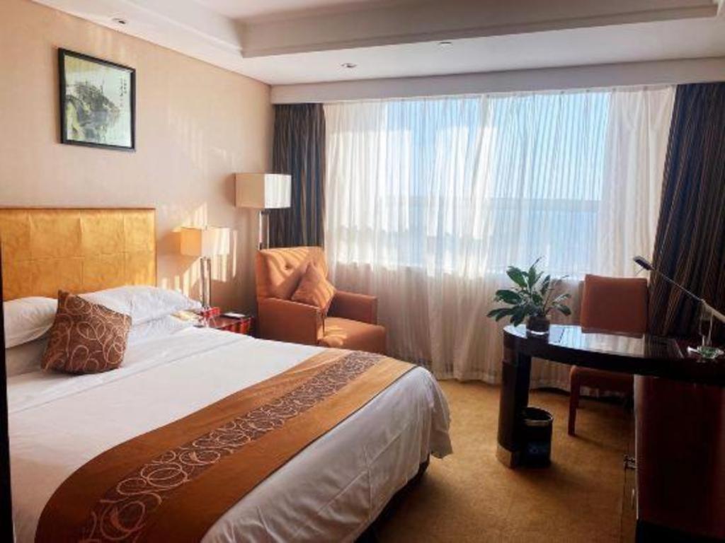 Maison New Century Hotel Ningbo Exterior foto